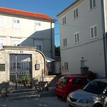 Filip Diklo Apartment *