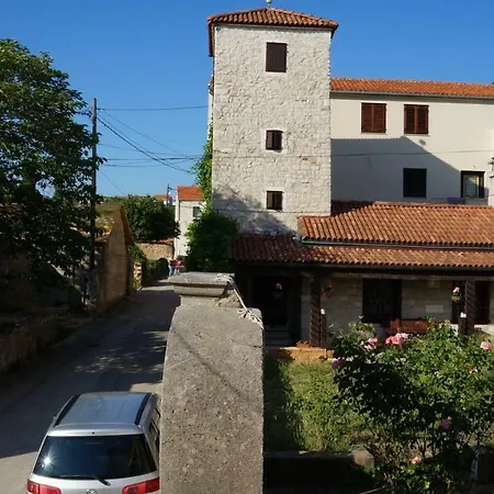 Filip Diklo アパート *